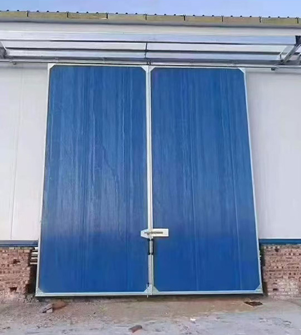 河南工业门在大型仓储物流通道中的应用实例